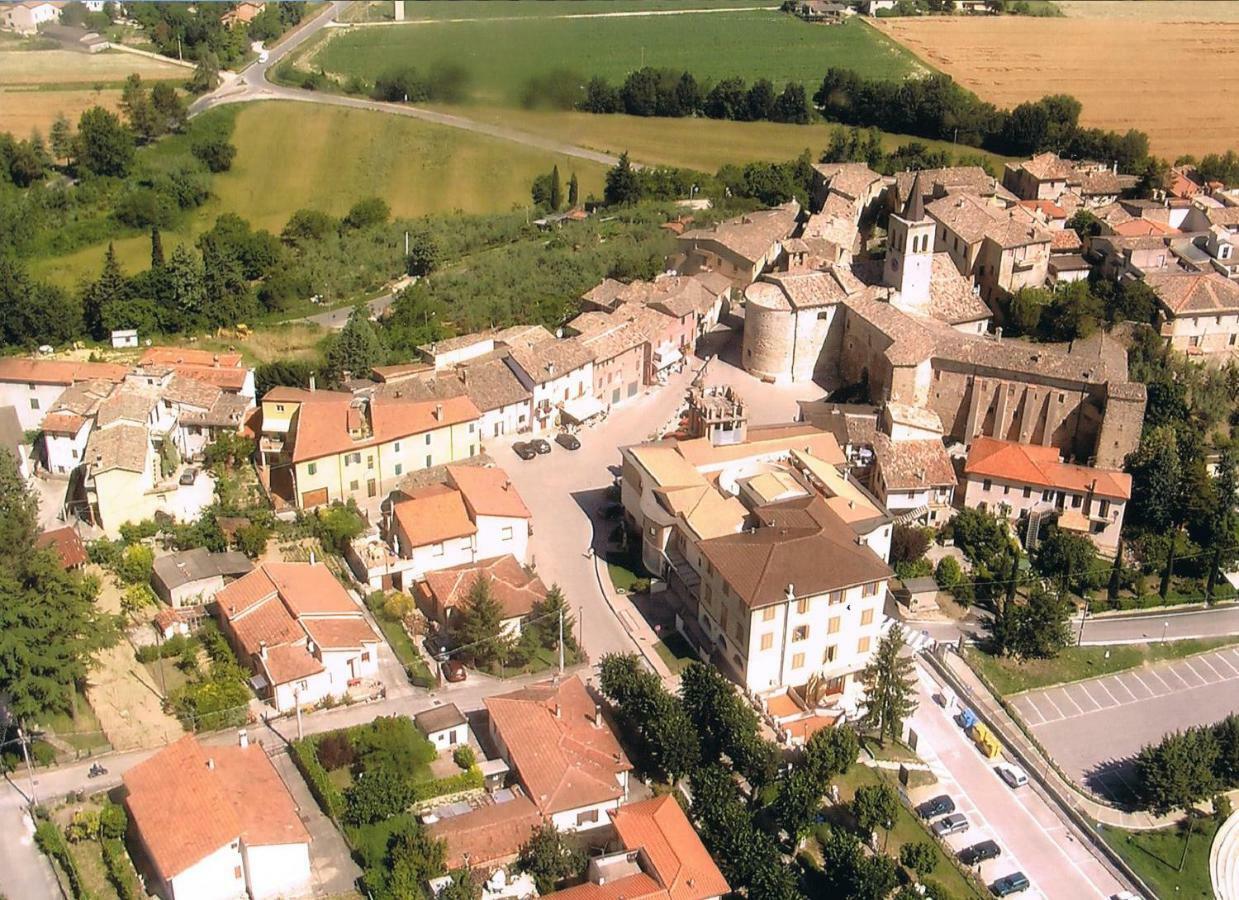 Angolo Del Gelsomino Castel Ritaldi Exterior photo